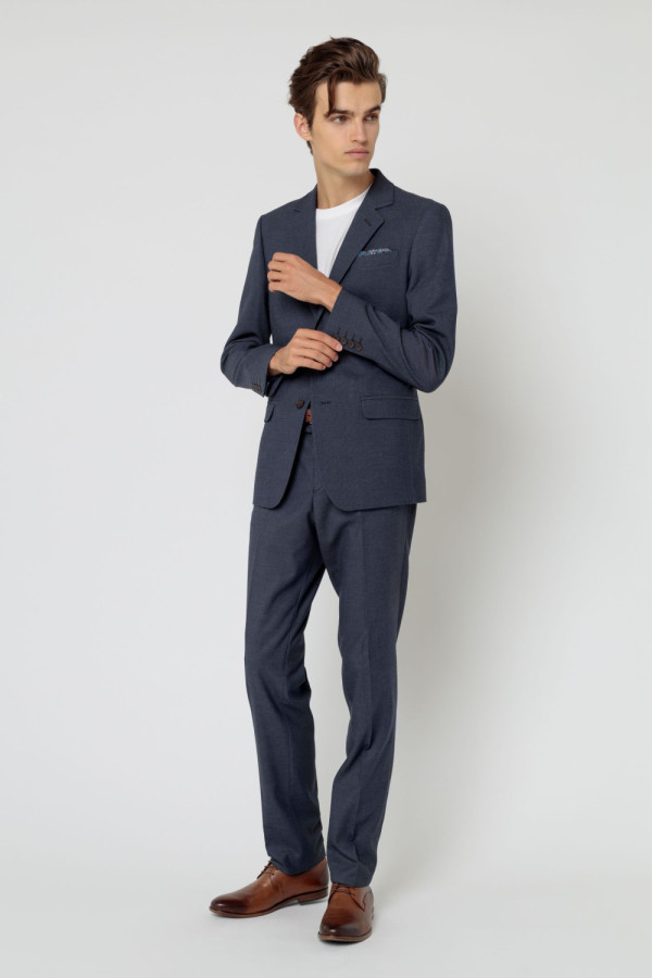 Grey Suit nr 030